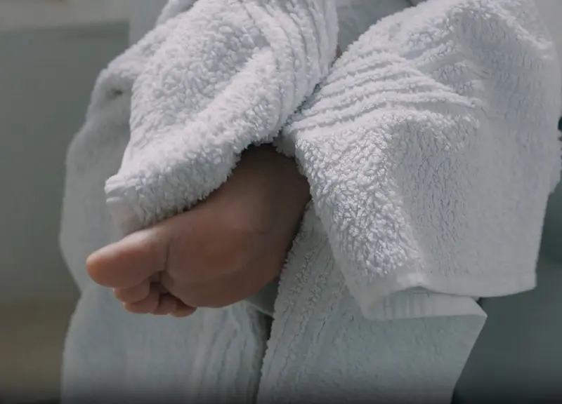 comment se débarrasser rapidement d'une verrue plantaire