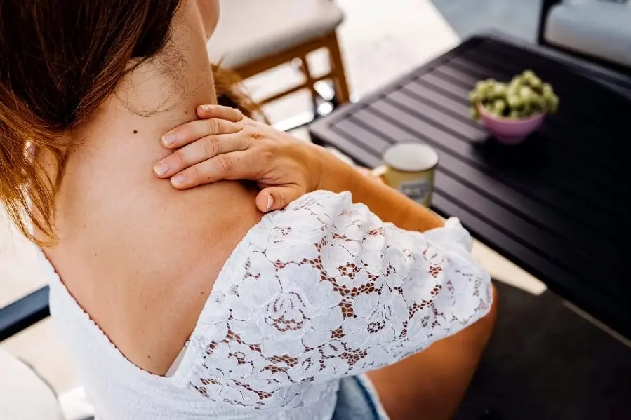 Comment Soigner un Torticolis Naturellement